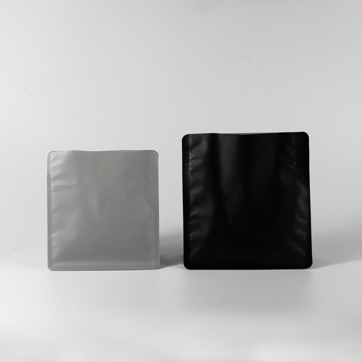 【フラットボトム袋】100g｜130x140x80mm マットレッド