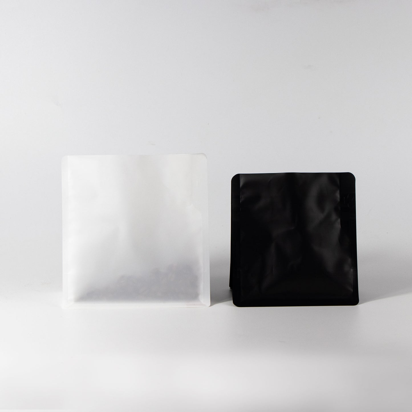 【フラットボトム袋】200g｜150x160x80mm マットブラック